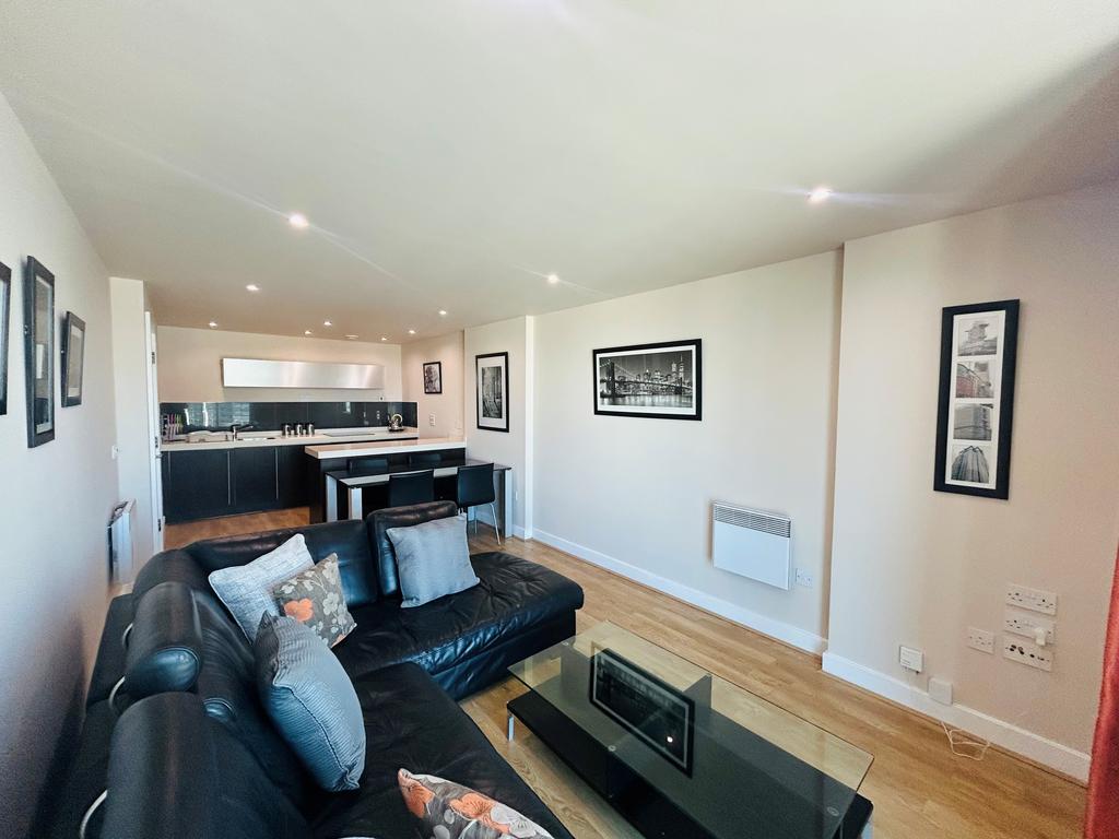 Apartment in Birmingham, Chinese Quarter, Jewellery Quarter - View 5