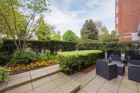 3 bedroom flat for sale, Grove End Road, St John's Wood NW8