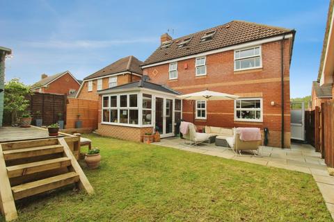 4 bedroom detached house for sale, Cranborne Chase, Taw Hill, SN25