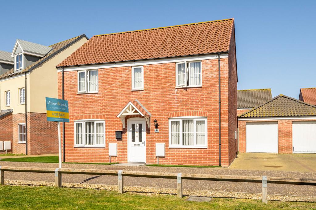 4 bedroom detached house for sale
