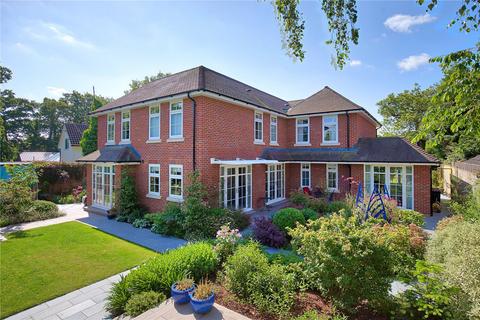 4 bedroom detached house for sale, Barrs Avenue, New Milton, Hampshire, BH25