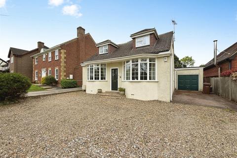 4 bedroom detached house for sale, Harrow Road, Gillingham ME7