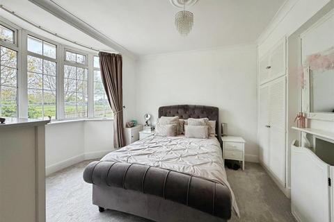4 bedroom detached house for sale, Harrow Road, Gillingham ME7