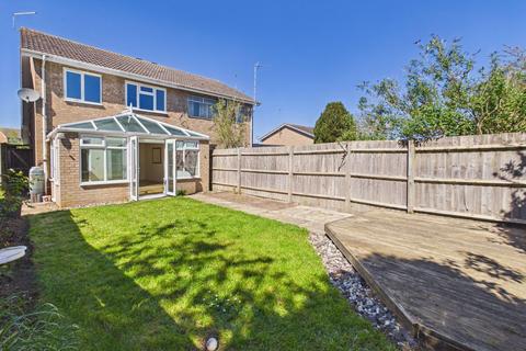 3 bedroom semi-detached house for sale, Woodcroft Close, Towcester, NN12