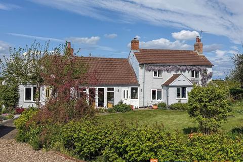 4 bedroom detached house for sale, Newark NG22