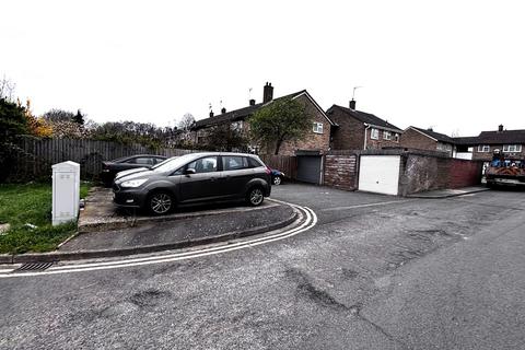 Land for sale, Garage at Amberley Road, Berkshire, SL2 2LR