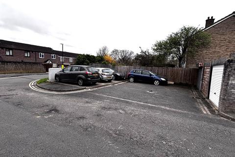 Land for sale, Garage at Amberley Road, Berkshire, SL2 2LR