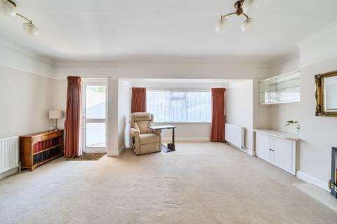 2 bedroom bungalow for sale, Pavilion Way, Ruislip