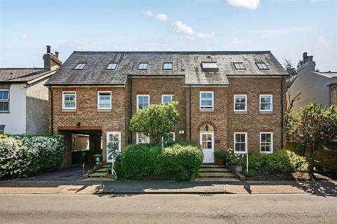 Portland Road, Kingston Upon Thames KT1