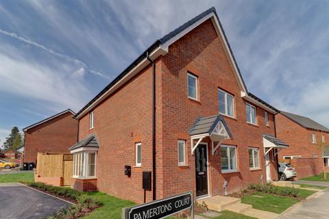 3 bedroom semi-detached house to rent, Broadgate, Kenilworth, CV8 2UR