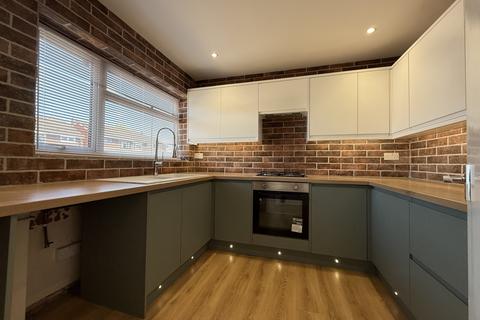 3 bedroom semi-detached house to rent, Seaton Place, Stourbridge, West Midlands, DY8