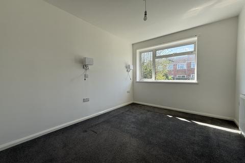 3 bedroom semi-detached house to rent, Seaton Place, Stourbridge, West Midlands, DY8
