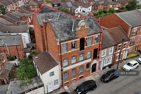 1 bedroom flat to rent, Gray St., Northampton, NN1
