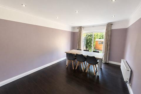 3 bedroom end of terrace house to rent, Broadacre, Staines-upon-Thames, TW18