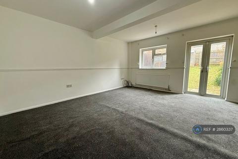 3 bedroom terraced house to rent, Greenfinch Close, Oxford, OX4