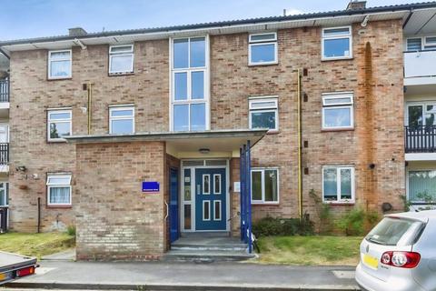 2 bedroom flat to rent, Hawksmoor Road,  Oxford,  OX2
