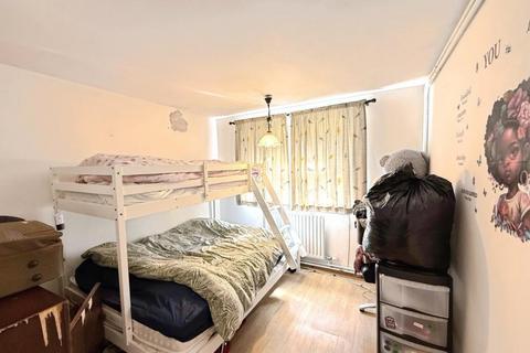 2 bedroom flat to rent, Hawksmoor Road,  Oxford,  OX2