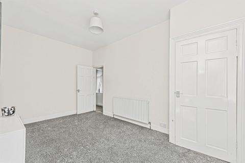 2 bedroom end of terrace house for sale, Stile Common Road, Huddersfield