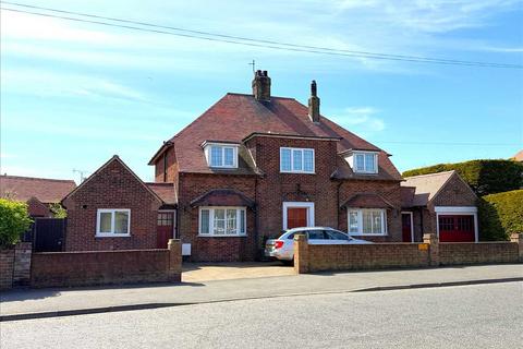 3 bedroom house for sale, Belle Vue Crescent, Filey