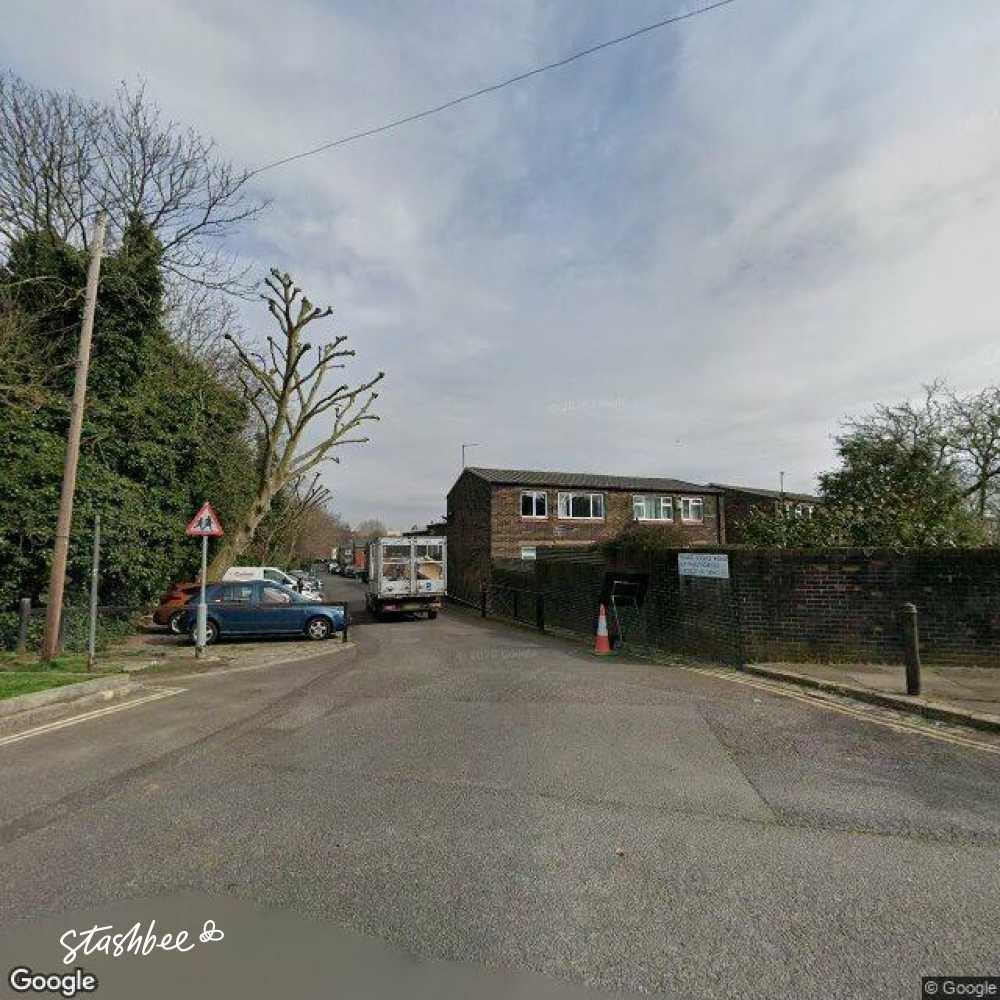 House in London - View 2