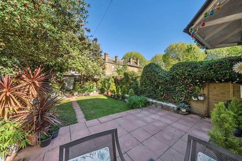 4 bedroom semi-detached house for sale, Thornsbeach Road, Catford, London, SE6