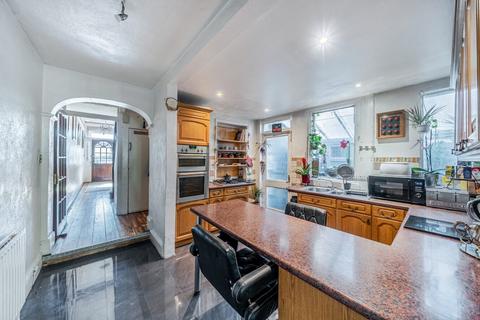 4 bedroom semi-detached house for sale, Thornsbeach Road, Catford, London, SE6