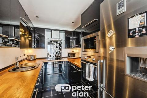 2 bedroom flat for sale, Pocketts Wharf, Maritime Quarter, SWANSEA