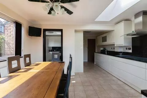 5 bedroom detached house for sale – pohled 4