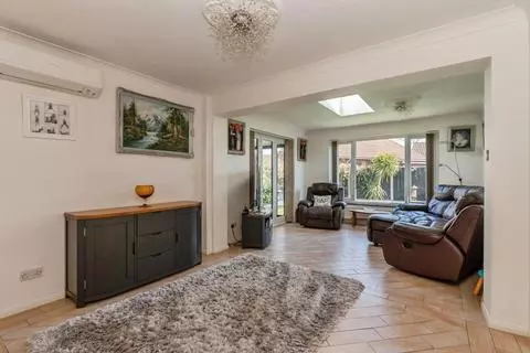5 bedroom detached house for sale – pohled 5