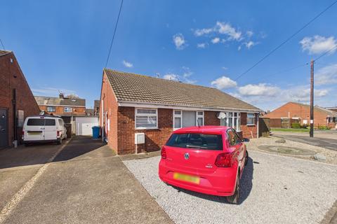2 bedroom semi-detached bungalow for sale, Ullswater Drive, Hull, HU8 0JZ