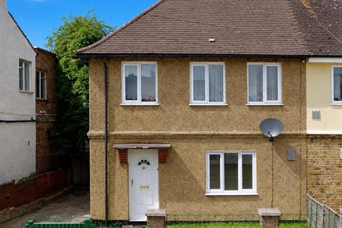 Studio to rent, Falling Lane, Yiewsley, West Drayton