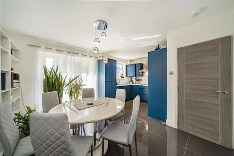 Windermere Road, London