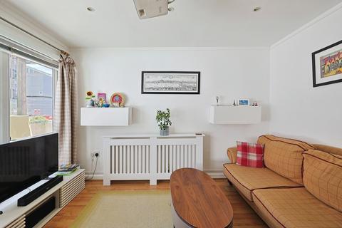 2 bedroom end of terrace house for sale, Keswick Road, London, SW15