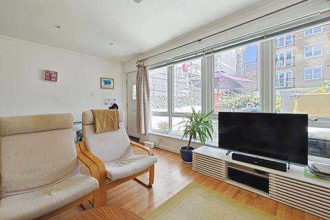 2 bedroom end of terrace house for sale, Keswick Road, London, SW15