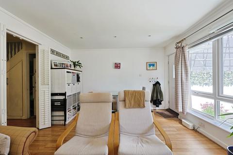 2 bedroom end of terrace house for sale, Keswick Road, London, SW15