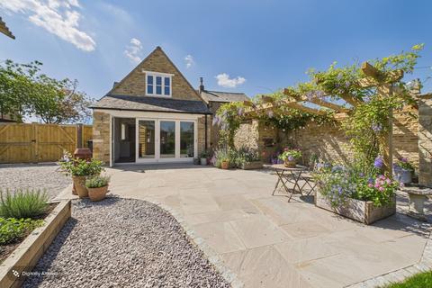 4 bedroom detached house for sale, Main Street, Yarwell, Northamptonshire, PE8