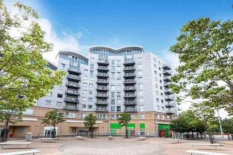 2 bed flat/apartment for rent in Alencon Link, Hampshire RG21