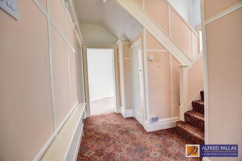 3 bedroom semi-detached bungalow for sale, Cairns Square, Fulwell