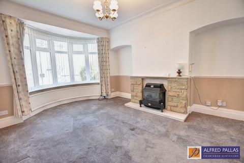 3 bedroom semi-detached bungalow for sale, Cairns Square, Fulwell