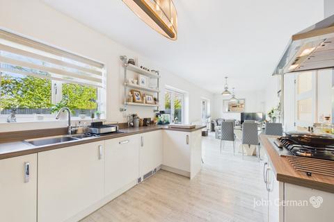 5 bedroom detached house for sale, Yelland Walk, Great Haywood, Stafford