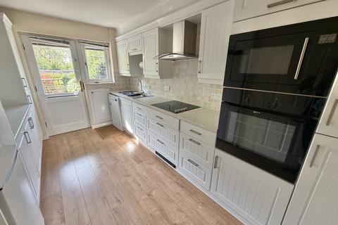 undefined, Mytchett Heath, Camberley GU16