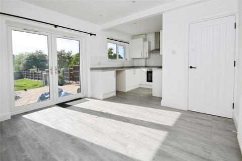 3 bedroom semi-detached house to rent, Edison Avenue, Hornchurch, RM12