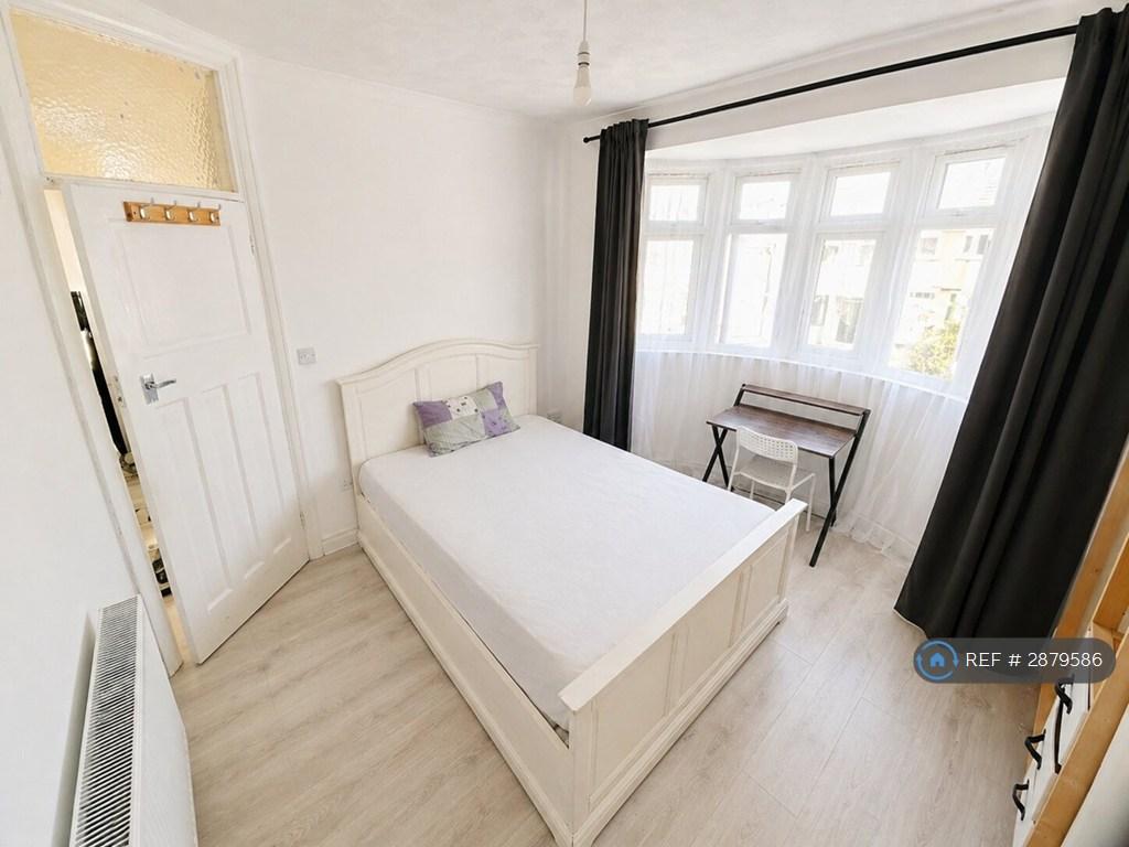 House in London - View 2