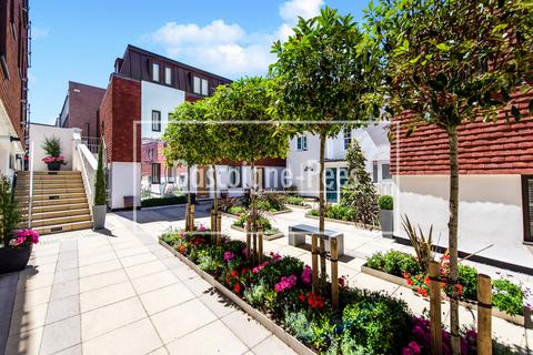 2 bed flat/apartment for rent in Scholars Court, Guildford, GU1