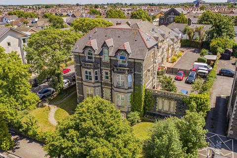 Flat - 130 Newport Road, Cardiff CF24