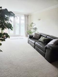 2 bedroom apartment to rent, East Grinstead, RH19