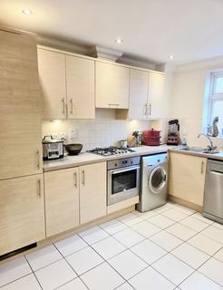 2 bedroom apartment to rent, East Grinstead, RH19