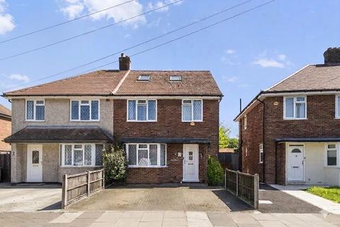 Rayners Crescent, Northolt