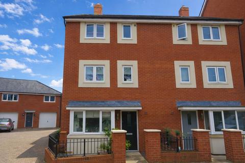 4 bedroom end of terrace house to rent, Sunflower Road, Bristol, BS16