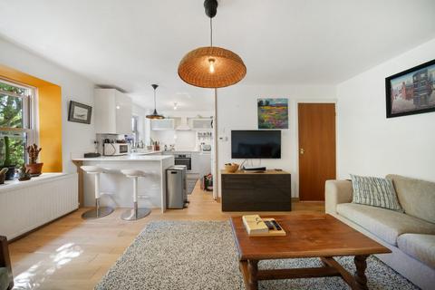 2 bedroom flat to rent, Barker Drive, London NW1